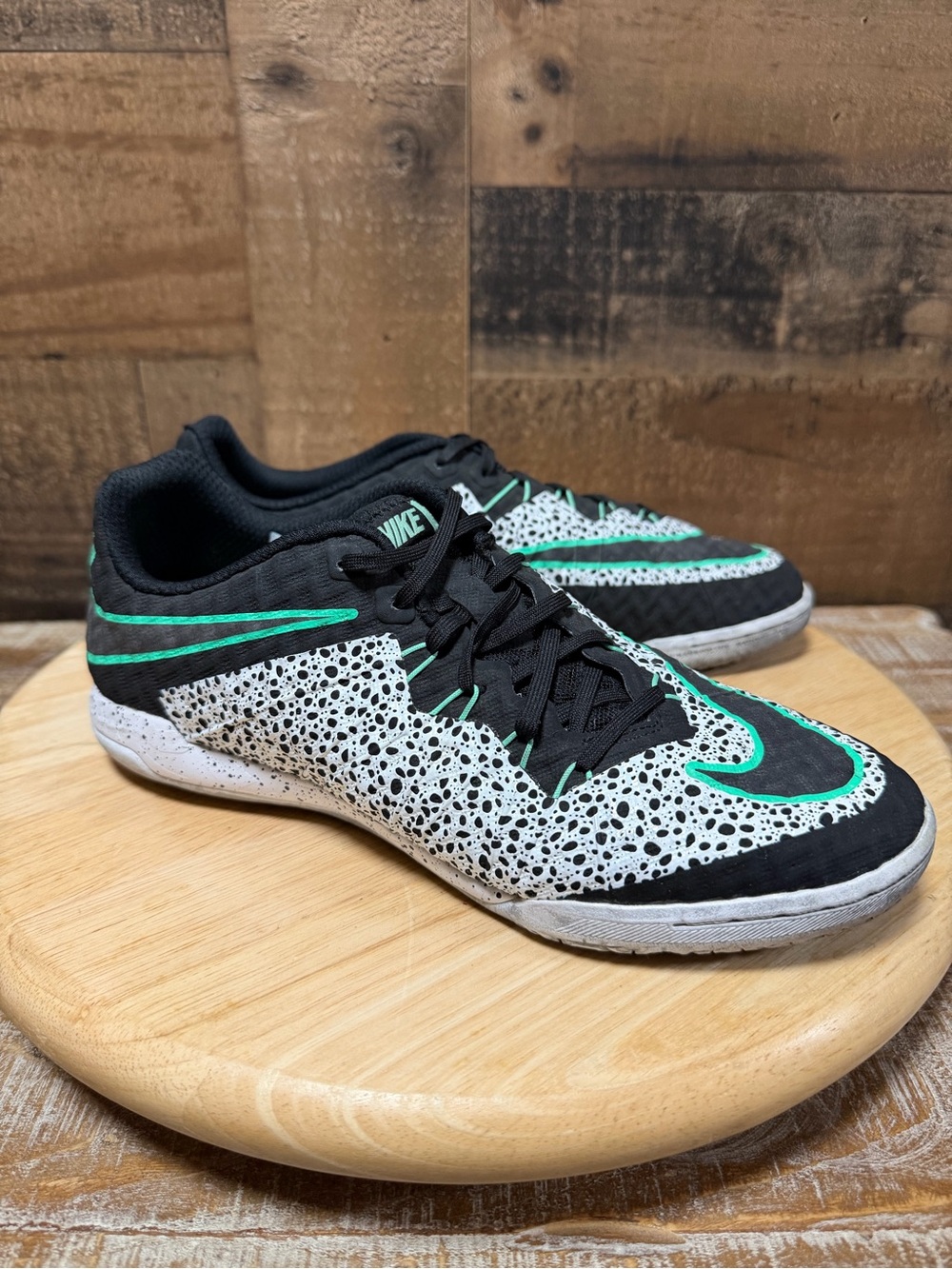 Nike HypervenomX Finale IC Safari Mens 7 Indoor Soccer 749887-103 Green 2015